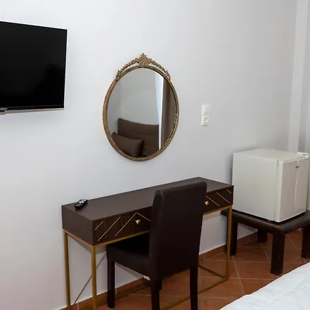 Kamvissis Hotel Tirós
