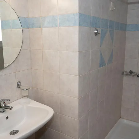 Kamvissis Hotell Tirós